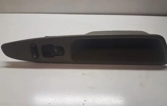 Volvo V40 Electric window control switch 30638705 A1832