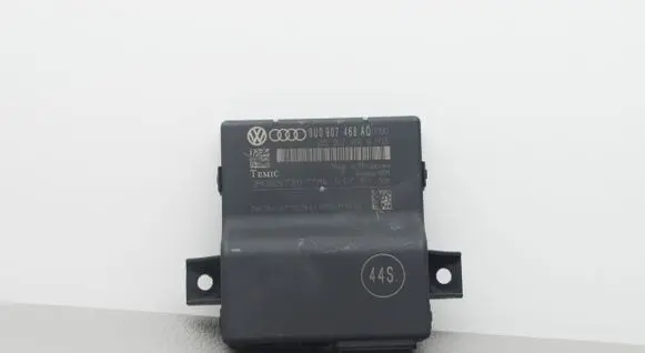 Audi Q3 8U Gateway control module 8U0907468AQ