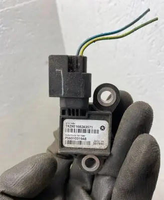 Jeep Grand Cherokee (WJ) Airbag deployment crash/impact sensor P56010319AB TRFME1682A3571