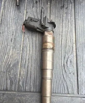 BMW 5 E60 E61 Fuel injector 0445115077