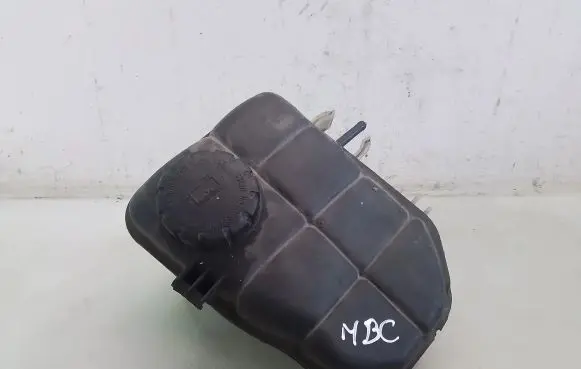 Mercedes-Benz C W203 Coolant expansion tank/reservoir 2035000049