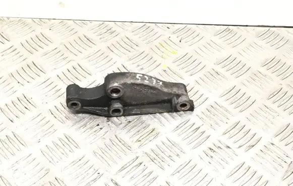 Ford Focus Engine mounting bracket 3S6E3C631AA