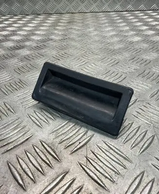 Volkswagen Touran II Tailgate/trunk/boot exterior handle 5N0827566