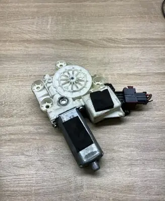 Opel Vectra C Front door window regulator motor 9178988 106046 0130822012