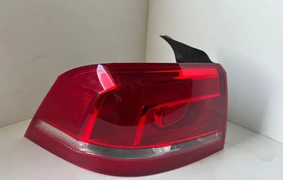 Volkswagen Passat Alltrack Rear/tail lights 3AE945095F