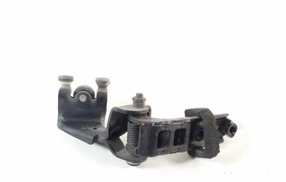 Volkswagen Transporter - Caravelle T5 Sliding door middle roller runner 7E0843336