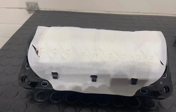 Porsche Cayenne (92A) Passenger airbag 34076973