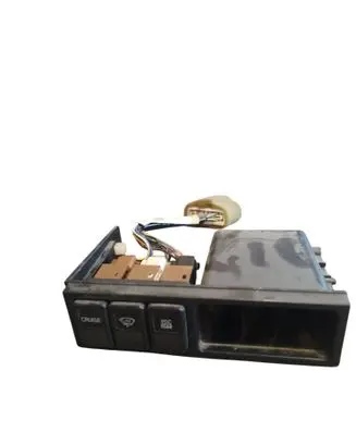 Subaru Legacy A set of switches a010913A0095