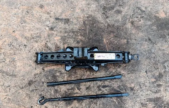 Dodge Journey Lift Jack 04766386AB 04766498AA