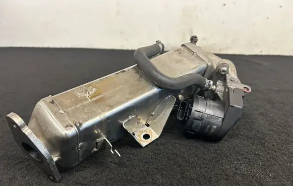 BMW 7 F01 F02 F03 F04 EGR valve cooler 7810871