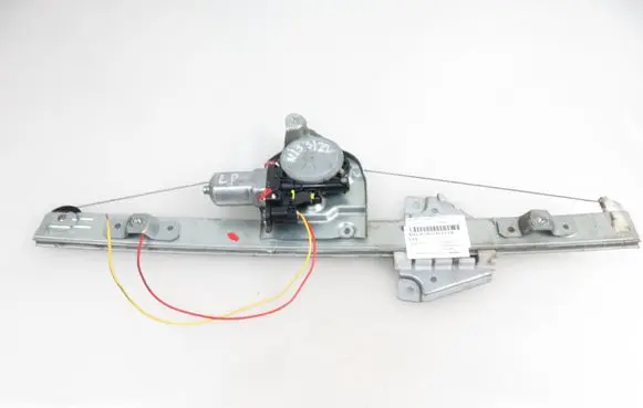 Suzuki Grand Vitara II Front door window regulator with motor 2621003530 8346065J00