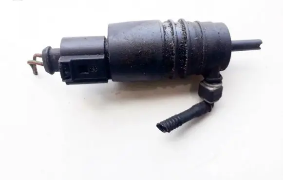 Volkswagen Phaeton Windscreen/windshield washer pump