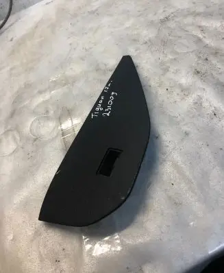 Volkswagen Tiguan Dashboard side end trim 5nb858218a