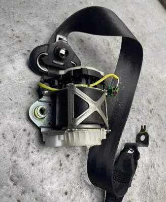 Skoda Fabia Mk2 (5J) Front seatbelt 5J0857701B 34066169 14510600