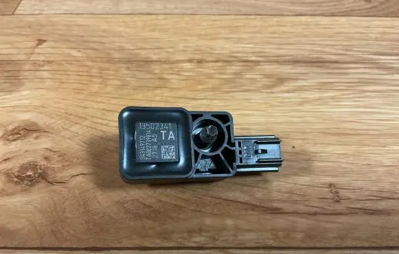 Opel Insignia A Airbag deployment crash/impact sensor 13502341