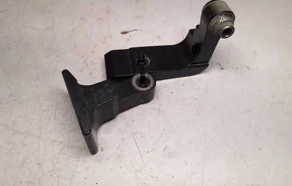 BMW 7 G11 G12 Rear door upper hinge 7333062 7333094 41517420094