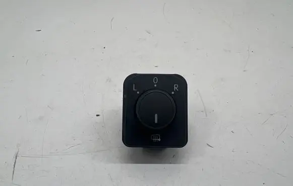 Skoda Octavia Mk4 Wing mirror switch 565959565