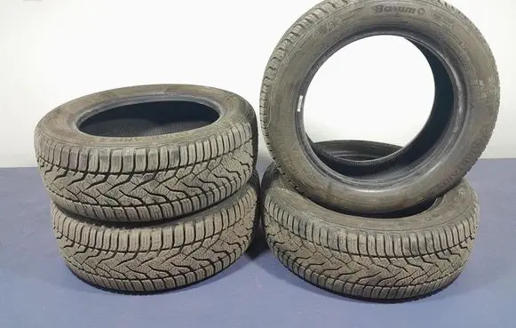 Volkswagen Polo IV 9N3 R17 C winter tire 4024063000230