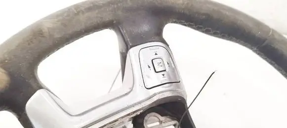 Steering wheel buttons/switches