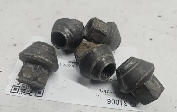 Ford Focus C-MAX Nuts/bolts 1234