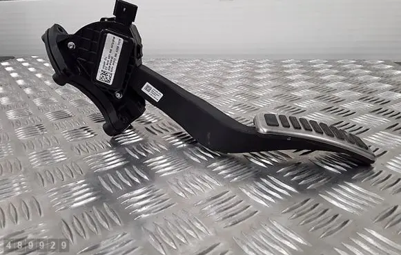 Land Rover Discovery 5 Accelerator throttle pedal JK5M9F836