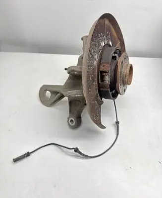 Rear wheel hub