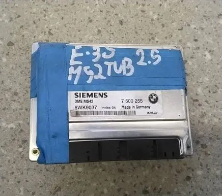 BMW 5 E39 Engine control unit/module 5WK9037 7500255 DMEMS42