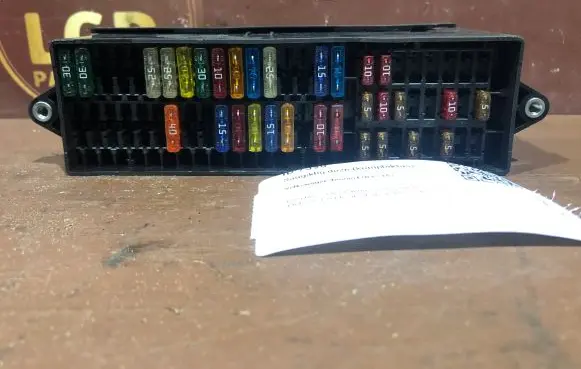 Volkswagen Touran I Fuse box set 1T1970099