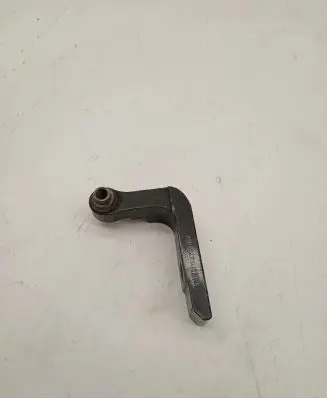 BMW 7 G11 G12 Rear door lower hinge 7333094