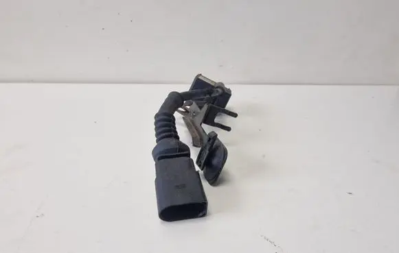 Audi A8 S8 D3 4E Acceleration sensor 4E0616576K