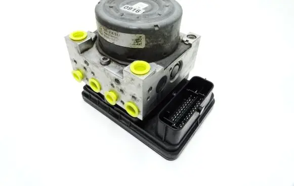 Volkswagen Golf VII ABS Pump 5Q0614517 5Q0907379K