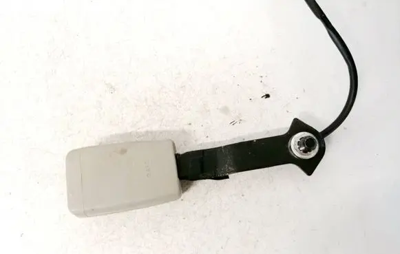 Mazda CX-7 Front seatbelt buckle