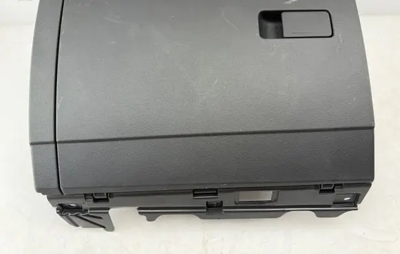 Volkswagen Golf VIII Glove box 5H2857097