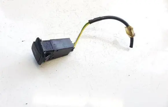 Skoda Fabia Mk2 (5J) USB socket connector 