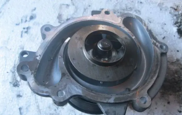 Mercedes-Benz ML W164 Water pump