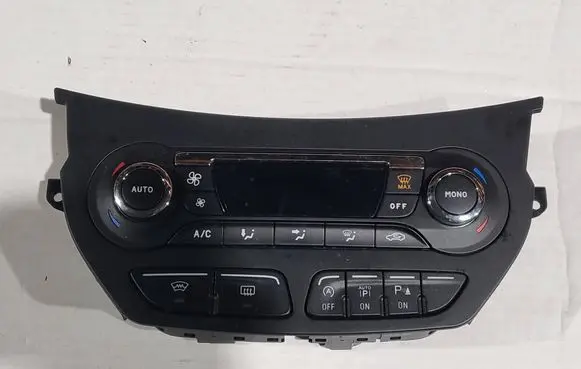 Ford C-MAX II Climate control unit AM5T18C612BJ