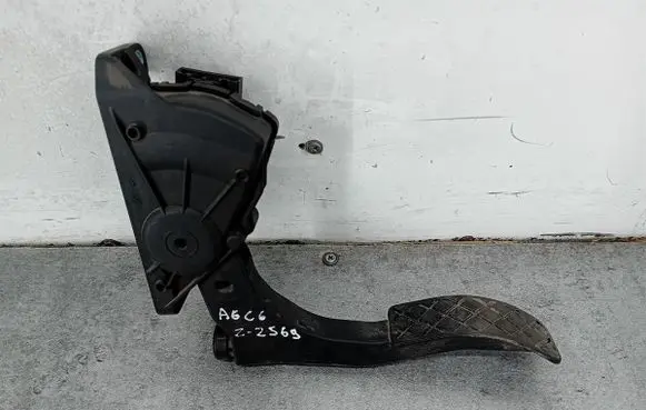 Audi A6 S6 C6 4F Accelerator throttle pedal 4F1723523B
