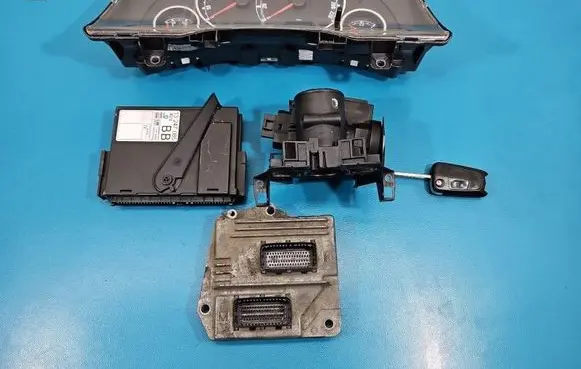 Opel Meriva A Engine control unit/module ECU 12249823 IMPRK1543188