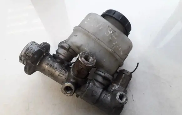 Nissan Almera Master brake cylinder