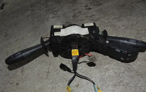 Renault Laguna II Wiper control stalk 8200420148