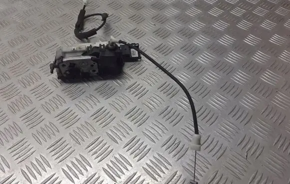 Citroen C3 Front door lock A04087