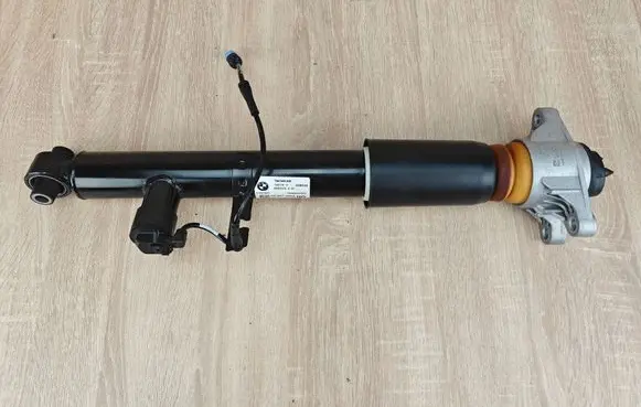 BMW 4 G22 G23 G24 G26 Rear shock absorber/damper 6889315