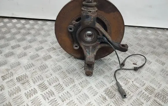 Peugeot 5008 Front wheel hub