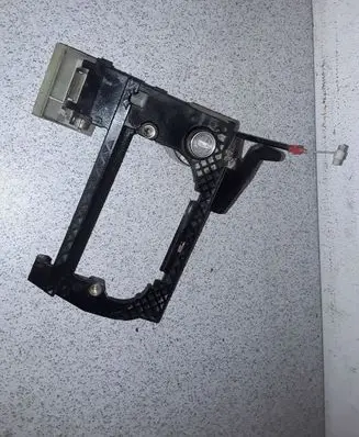 BMW 5 E39 Front door exterior handle/bracket 51218245353
