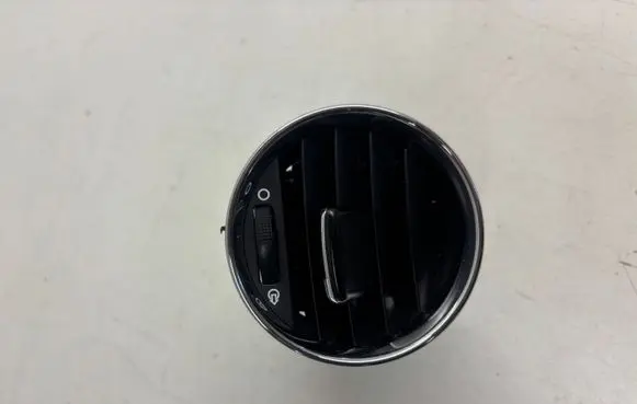 Peugeot 3008 I Dashboard side air vent grill/cover trim 9655994177