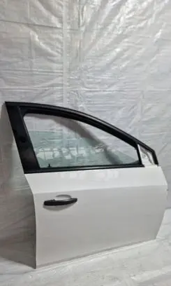 Chevrolet Cruze Front door