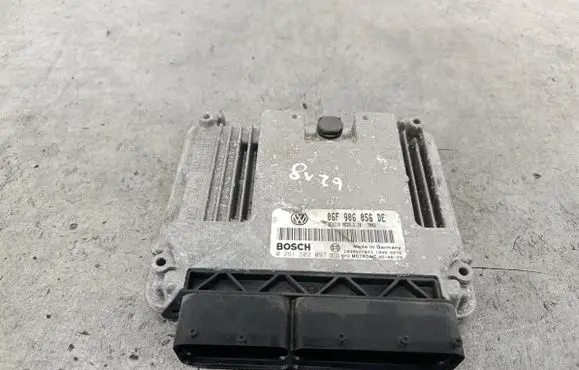 Volkswagen Golf V Engine control unit/module ECU 