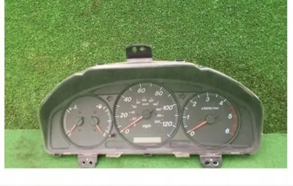 Mazda MPV II LW Speedometer (instrument cluster)