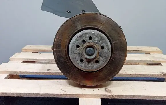 Front wheel hub spindle knuckle