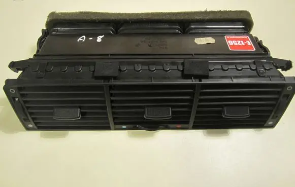 Audi A8 S8 D2 4D Dash center air vent grill 532540711A